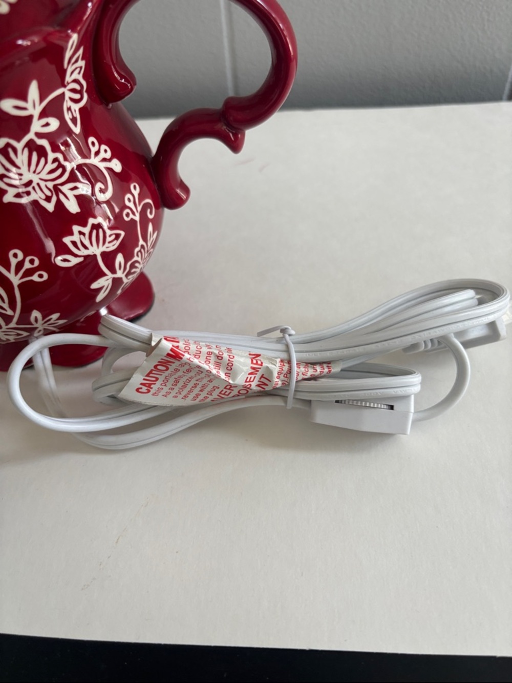 Temp-Tations Cranberry Teapot Lamp with matching shade.Very Rare! - Picture 6 of 9